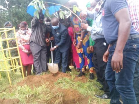 Local Gov’t Minister Lamina launches the tree planting exercise